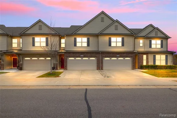 $359,000 | 23116 Clarewood Street, Macomb, MI 48042