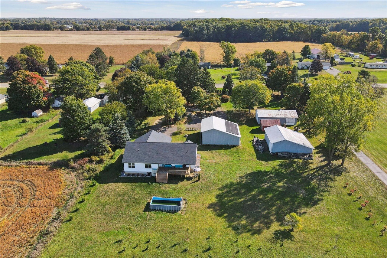 2434 South Cochran Road Charlotte, MI 48813 - Photo 64 of 65 Gallery Image 64