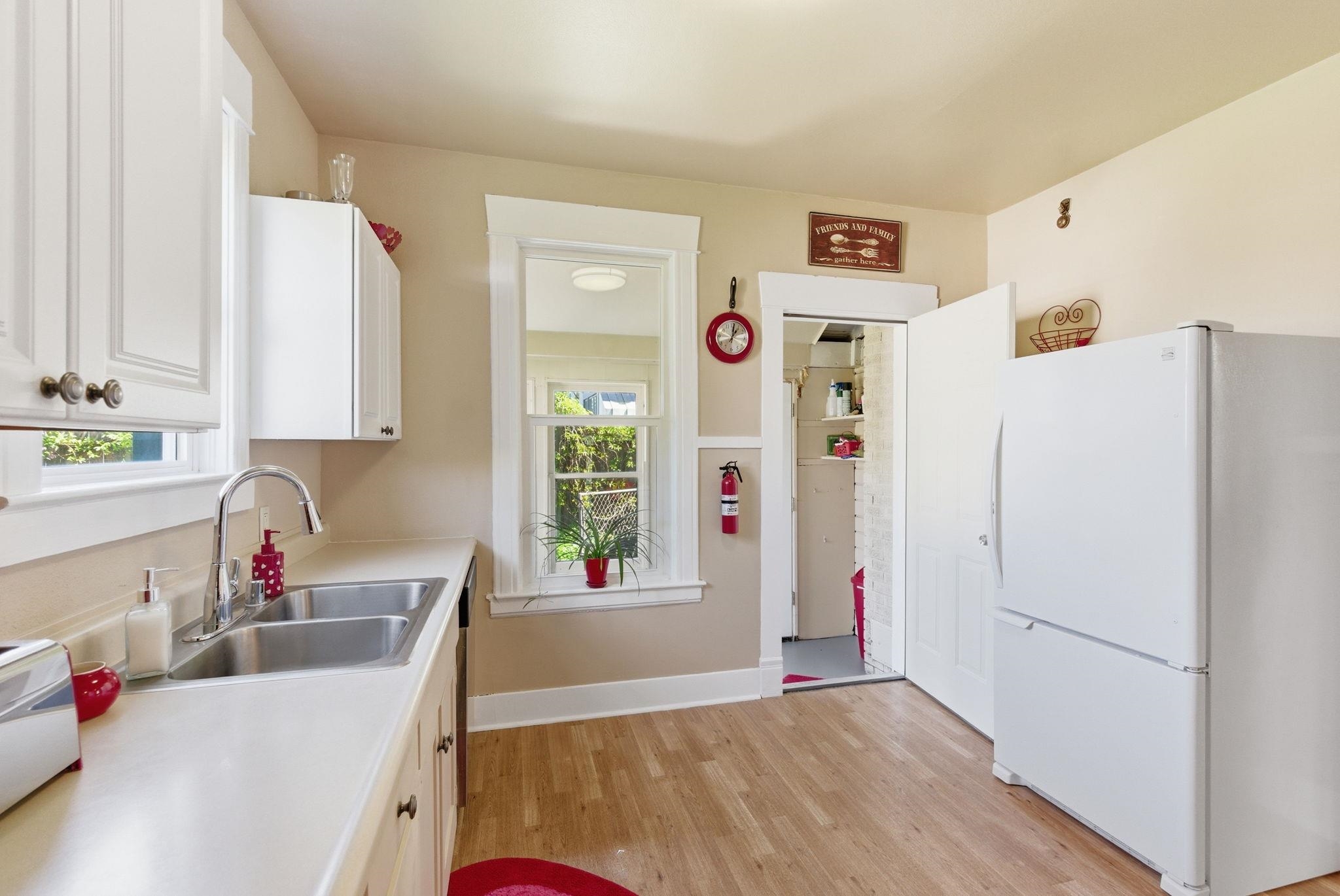 1802 West Dean Avenue Spokane, WA 99201 - Photo 11 of 32