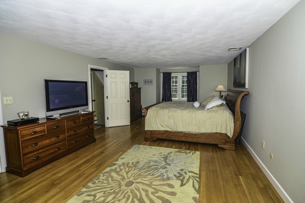 20 Maplewood Road Medfield, MA 02052 - Photo 16 of 30 Gallery Image 16