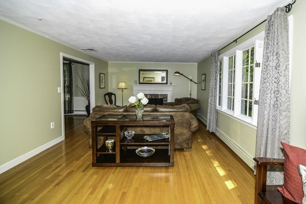 20 Maplewood Road Medfield, MA 02052 - Photo 2 of 30 Gallery Image 2