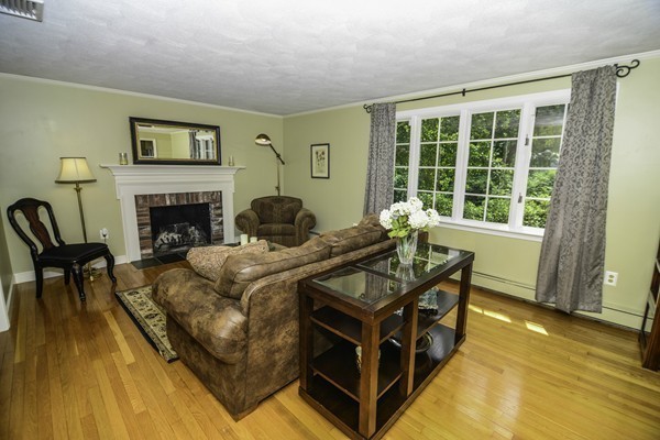 20 Maplewood Road Medfield, MA 02052 - Photo 3 of 30 Gallery Image 3