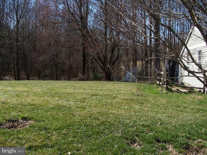 922 Challedon Road Great Falls, VA 22066 - Photo 11 of 14 Exterior #2