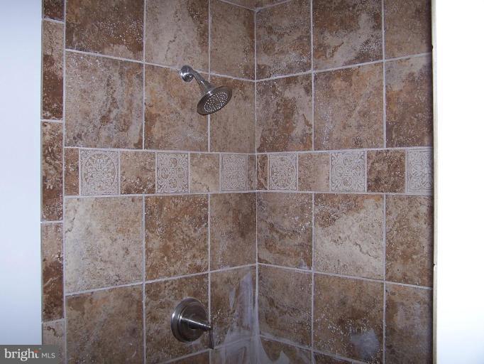 922 Challedon Road Great Falls, VA 22066 - Photo 8 of 14 Master Bath