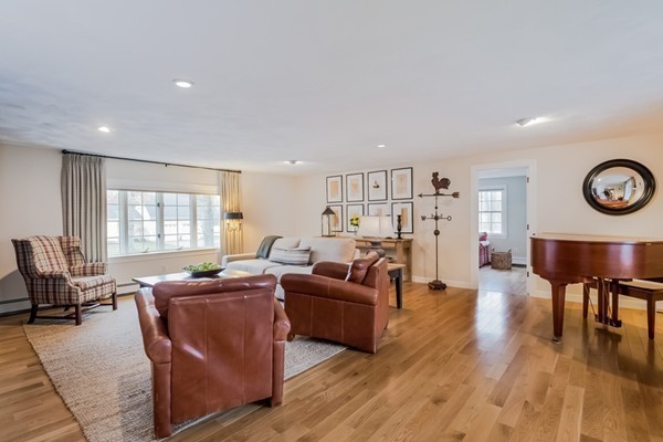 76 Old Post Road Walpole, MA 02032 - Photo 3 of 30
