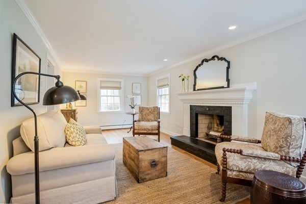76 Old Post Road Walpole, MA 02032 - Photo 7 of 30