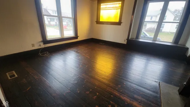 $150,000 | 206 South 2nd Street, Kingman, IN 47952