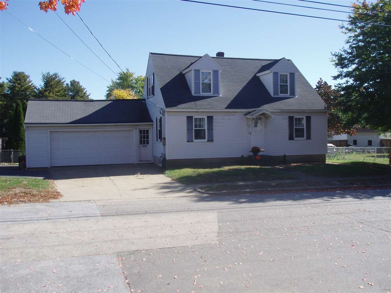 161 Calef Road Manchester, NH 03103 - Photo 1 of 28 Gallery Image 1