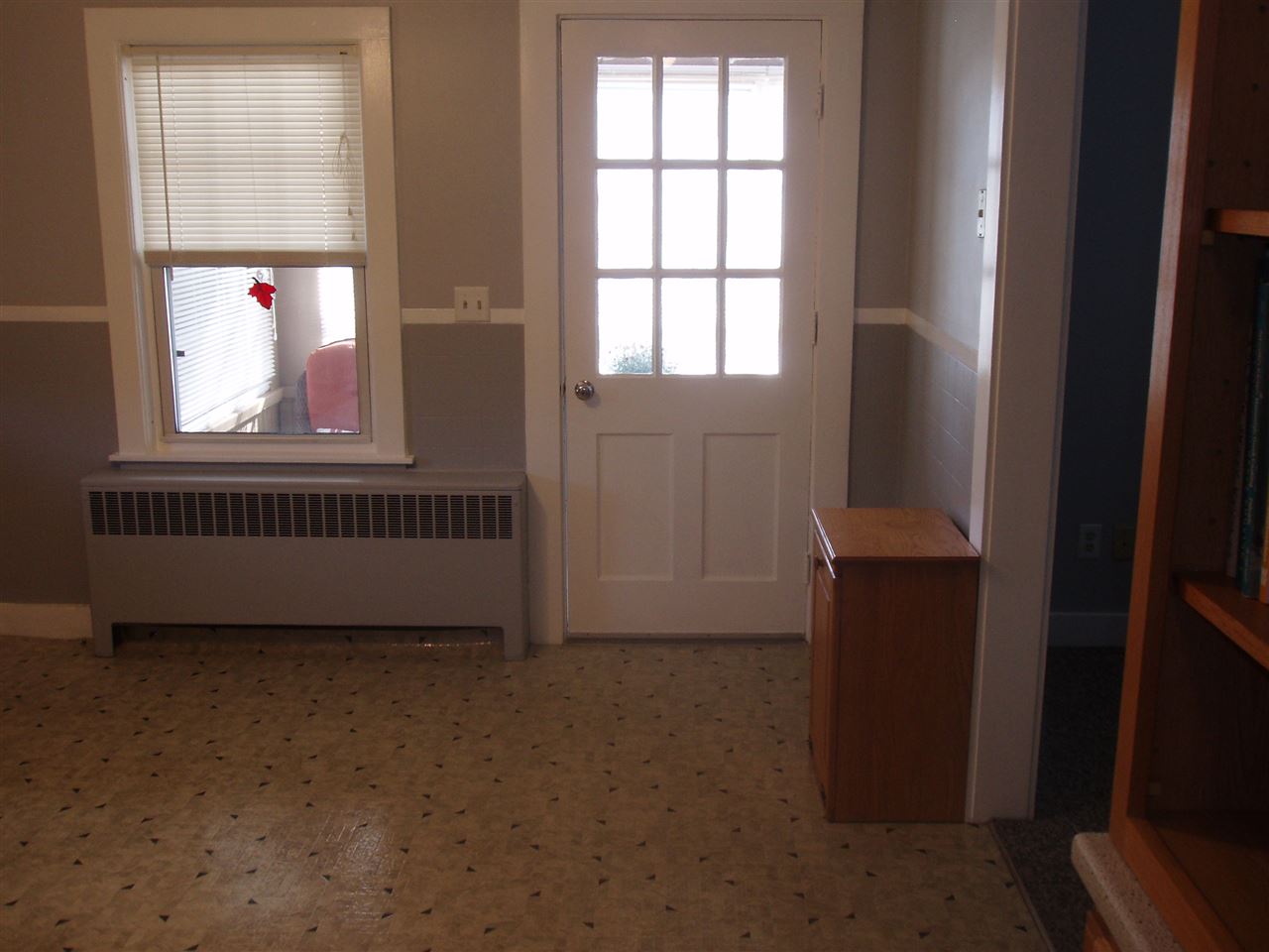 161 Calef Road Manchester, NH 03103 - Photo 4 of 28 Gallery Image 4