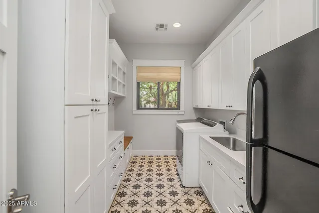 $3,365,000 | 3924 East Roma Avenue, Phoenix, AZ 85018