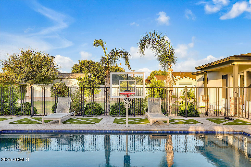 3924 East Roma Avenue Phoenix, AZ 85018 - Photo 24 of 32 a view of outdoor space with seating area