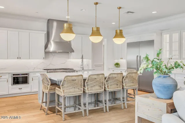 $3,365,000 | 3924 East Roma Avenue, Phoenix, AZ 85018