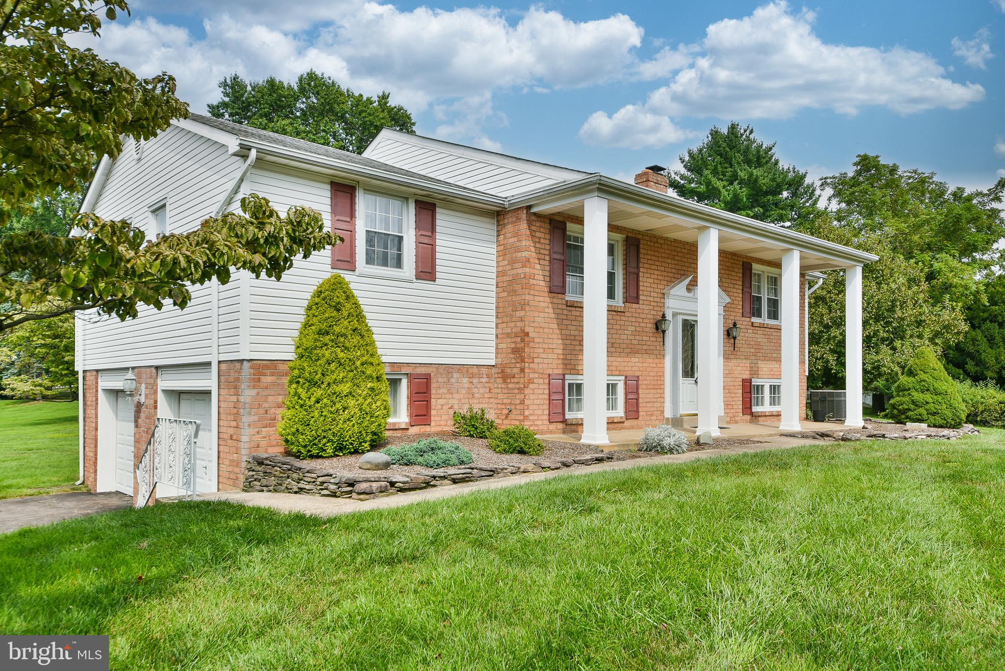 369 Rocksville Road Holland, PA 18966 - Photo 3 of 40