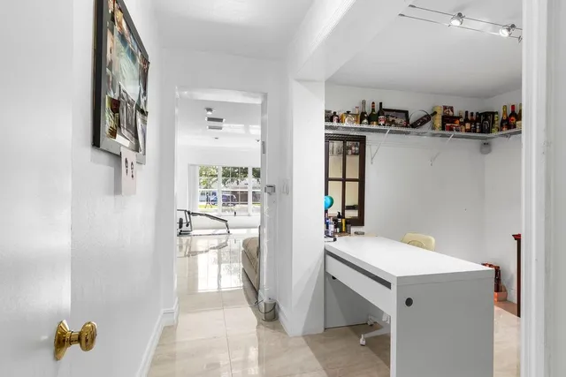 $2,775,000 | 19885 Northeast 22nd Avenue, Miami, FL 33180