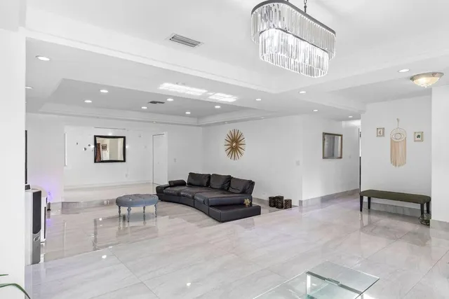 $2,775,000 | 19885 Northeast 22nd Avenue, Miami, FL 33180