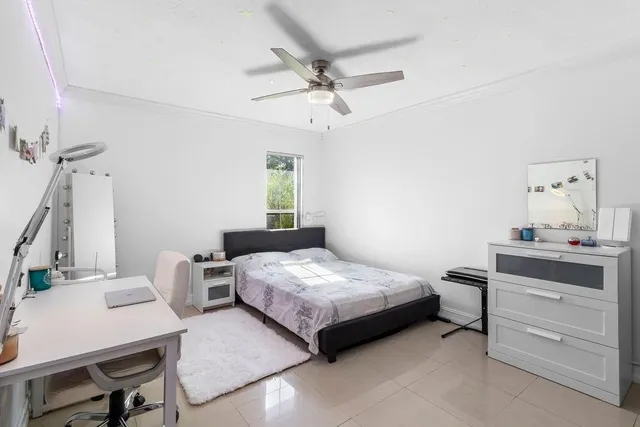 $2,775,000 | 19885 Northeast 22nd Avenue, Miami, FL 33180