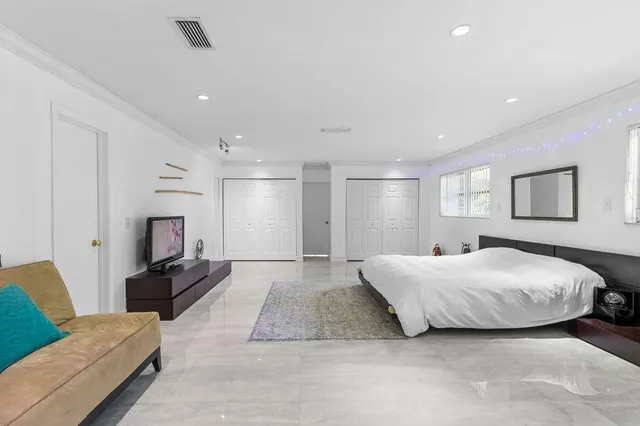 $2,775,000 | 19885 Northeast 22nd Avenue, Miami, FL 33180