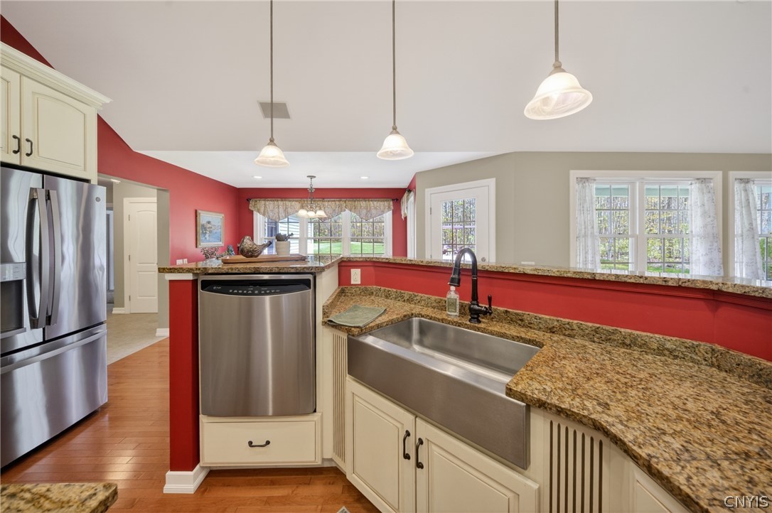 324 County Rte 4 Central Square, NY 13036 - Photo 9 of 42