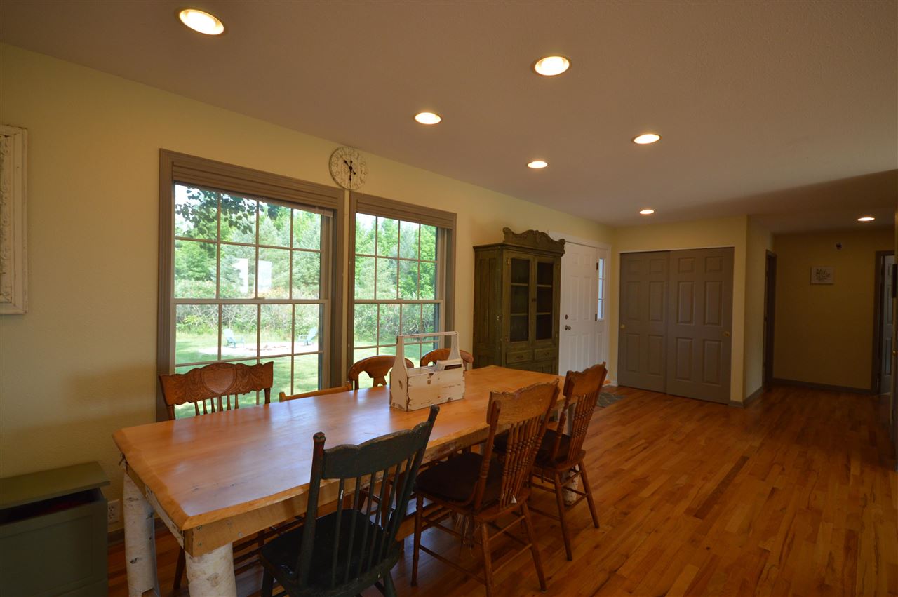 4880 North Putnam Road Suttons Bay, MI 49682 - Photo 9 of 41 1890274-8.JPG