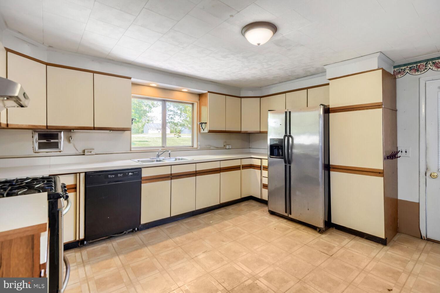 8413 Philadelphia Road Baltimore, MD 21237 - Photo 18 of 27 Spacious kitchen with natural light.
