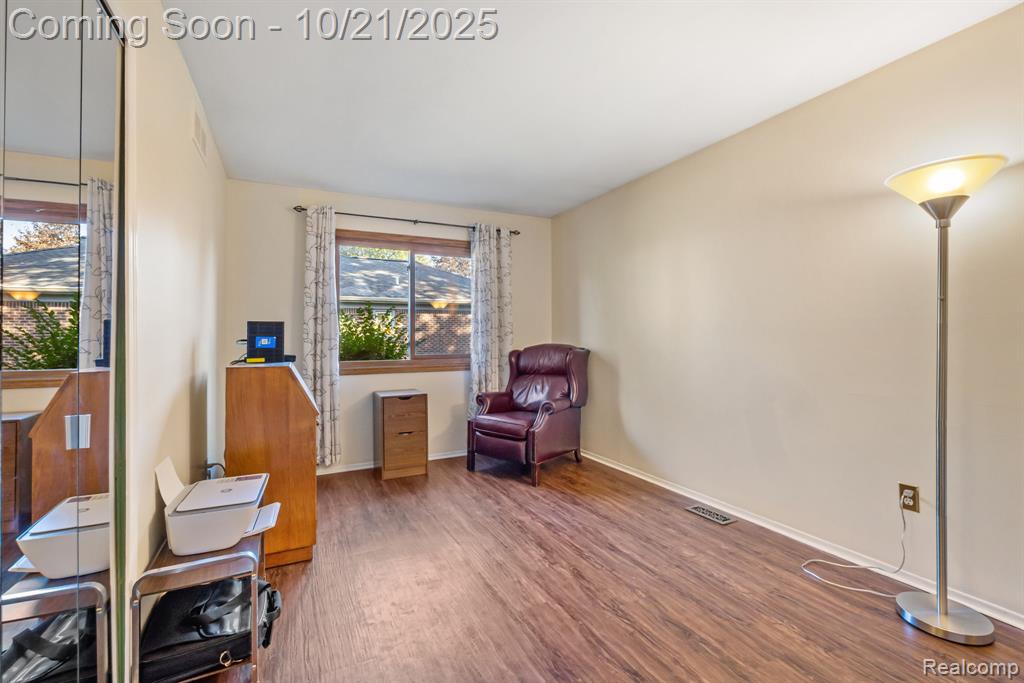 2132 Winchester Road Rochester, MI 48307 - Photo 23 of 51