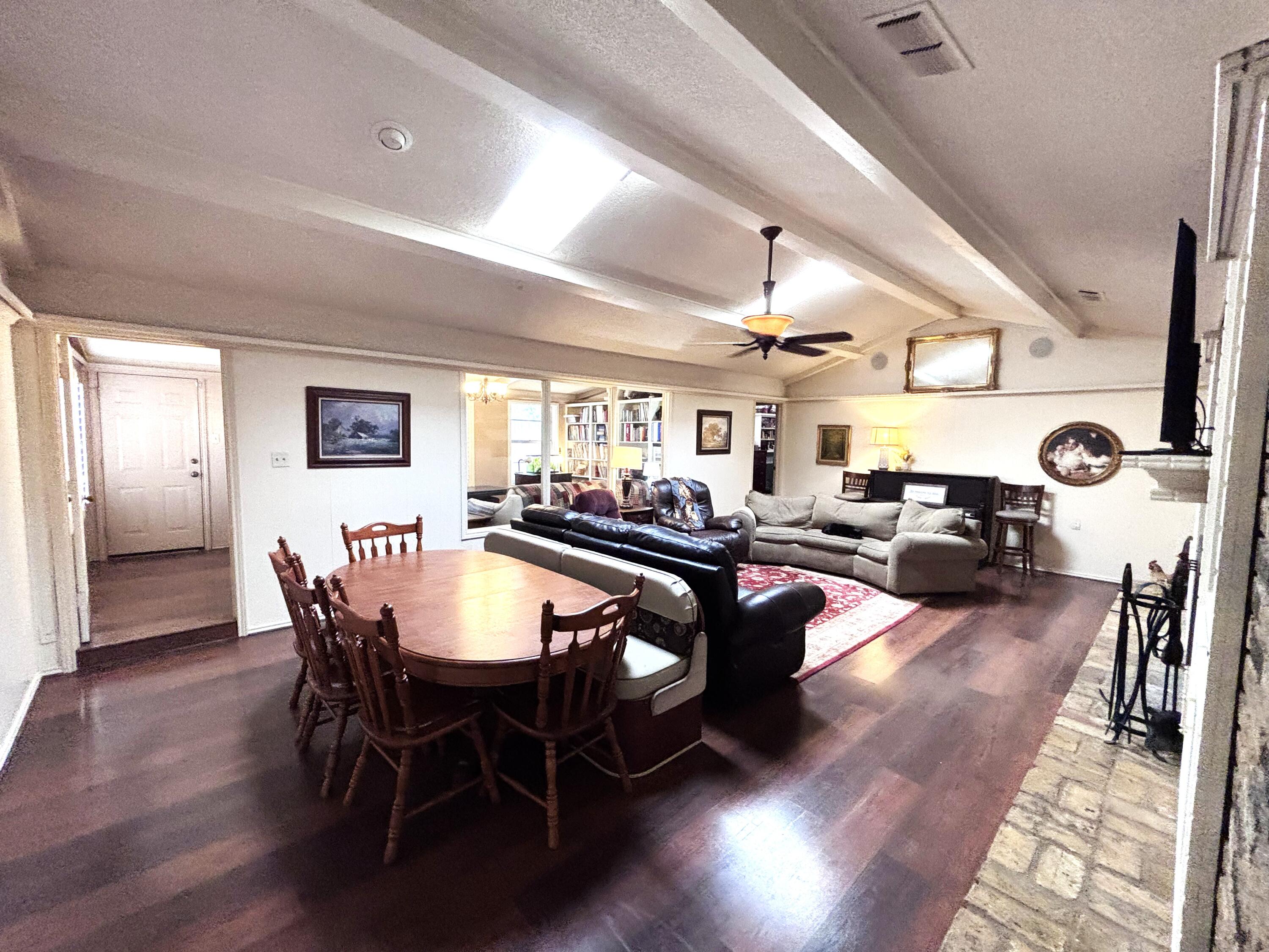 3608 76th Street Lubbock, TX 79423 - Photo 9 of 28 Family
