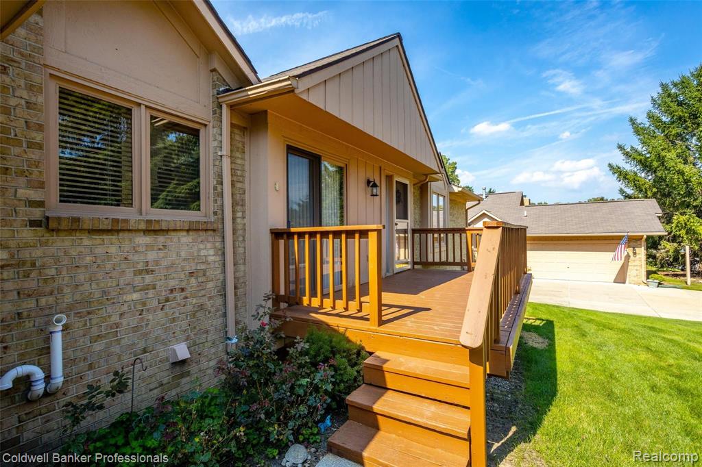 35040 Silver Ridge Court Farmington Hills, MI 48335 - Photo 6 of 43