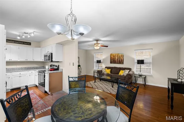 $449,900 | 1355 Lake Sherwood Drive, Marthasville, MO 63357