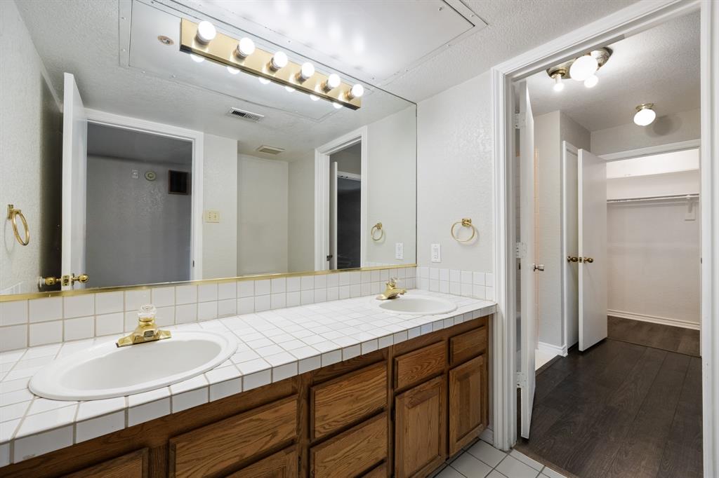 1533 Signal Ridge Place Rockwall, TX 75032 - Photo 17 of 26 Gallery Image 17