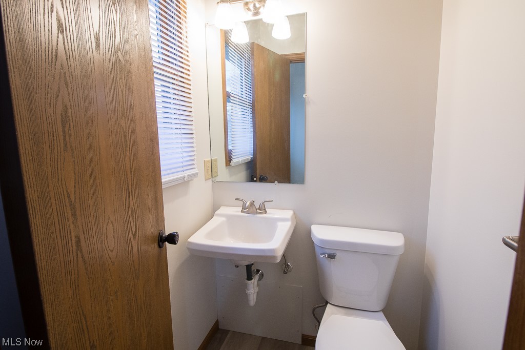 34176 Roberts Road Eastlake, OH 44095 - Photo 20 of 23