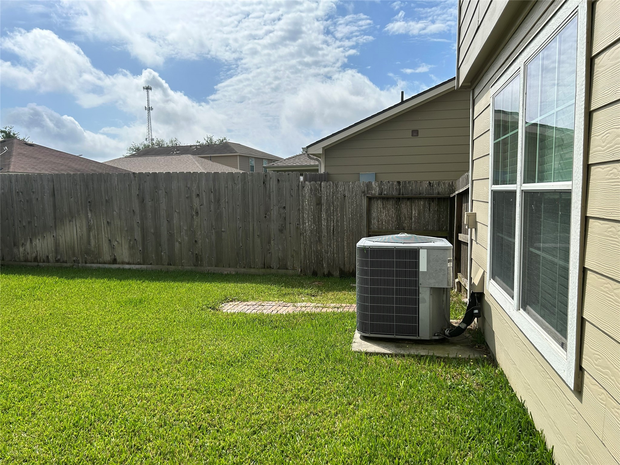 29314 Legends Bluff Drive Spring, TX 77386 - Photo 27 of 31 a backyard of a house