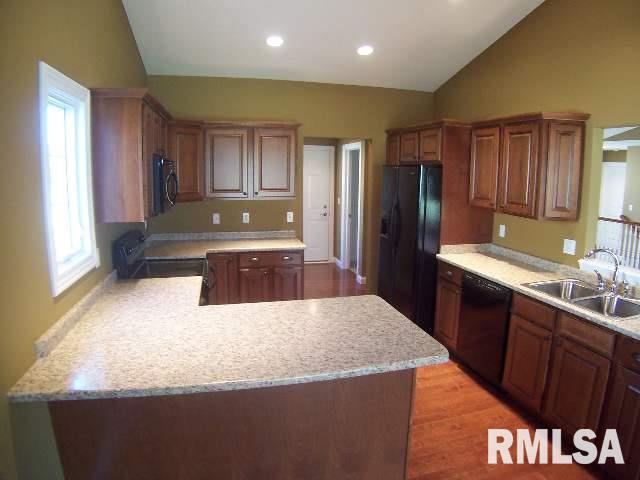 5684 Appleton Road Bettendorf, IA 52722 - Photo 3 of 9 Gallery Image 3