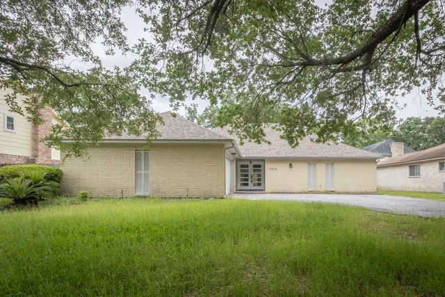 $2,300 | 17810 Cassina Drive, Spring, TX 77388