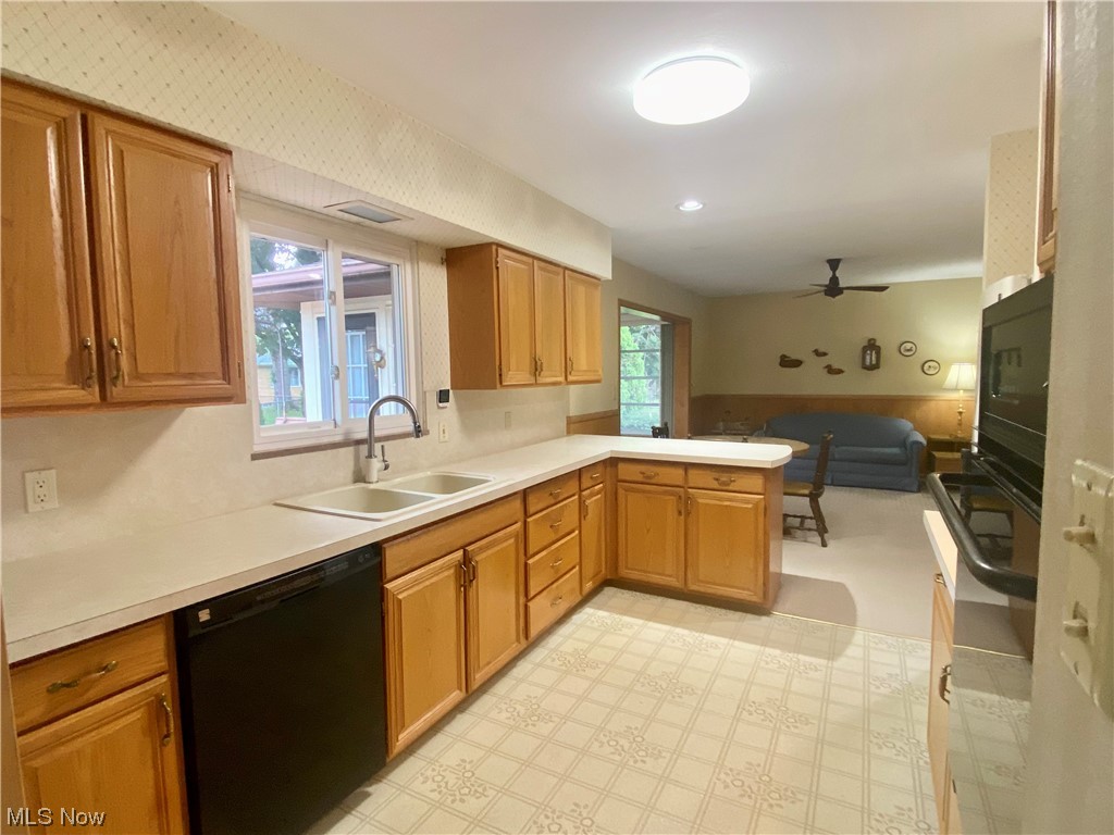 8690 Banner Lane Parma, OH 44129 - Photo 19 of 29