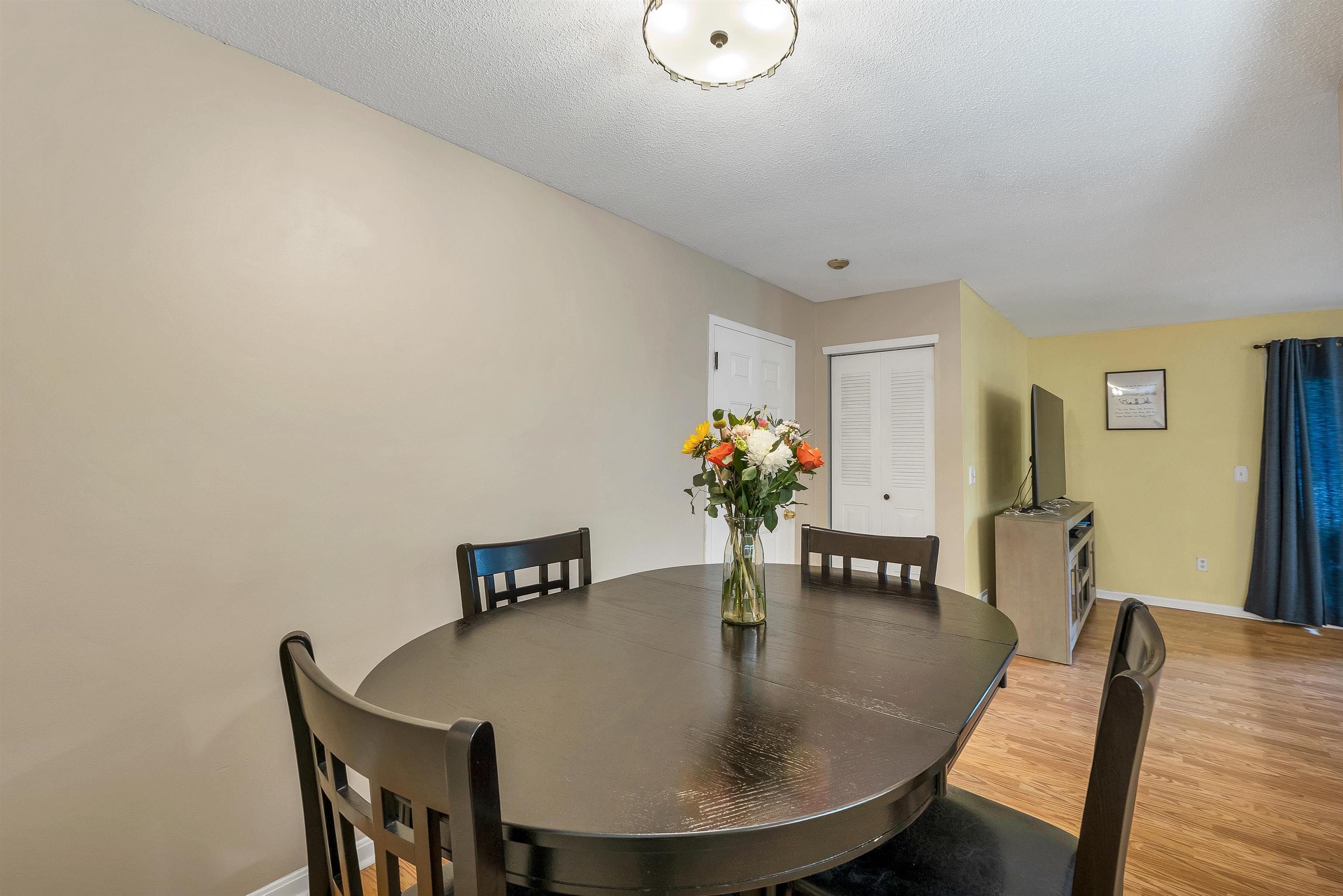 5 Bernards Road, Unit 1 Merrimack, NH 03054 - Photo 8 of 36 Gallery Image 8
