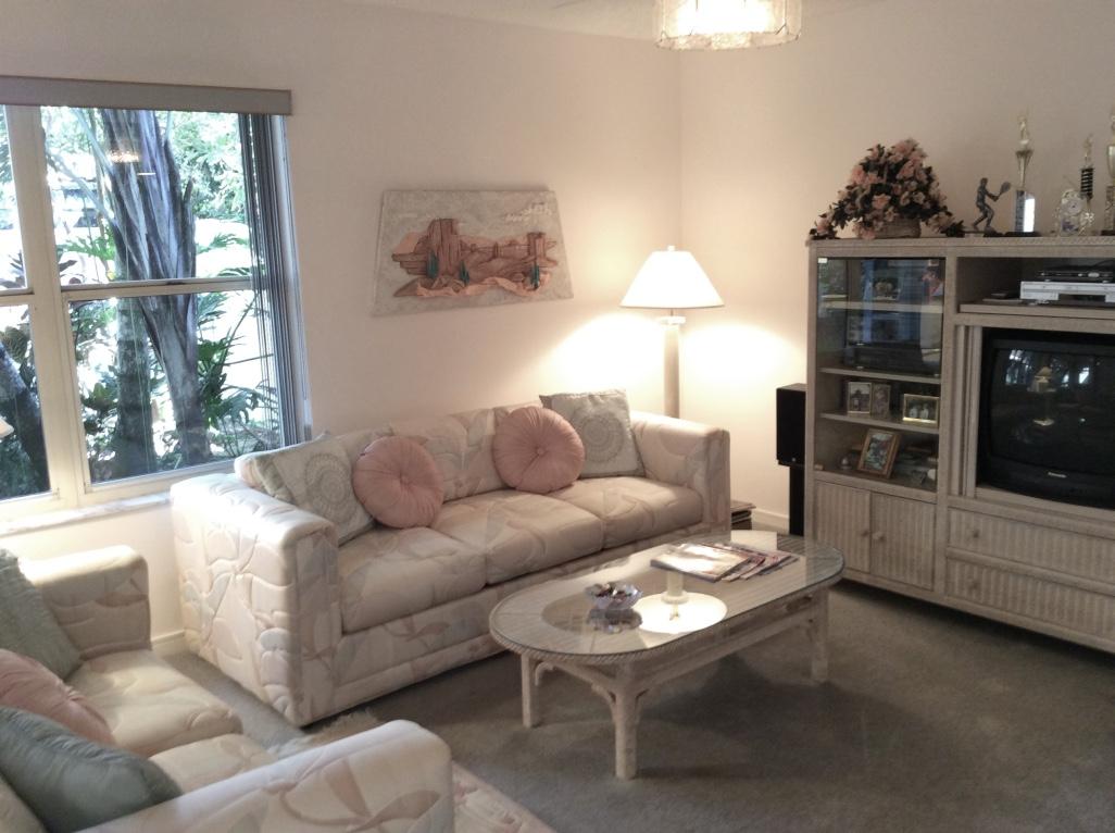 5204 Majorca Club Drive Boca Raton, FL 33486 - Photo 11 of 46 FAMILY ROOM