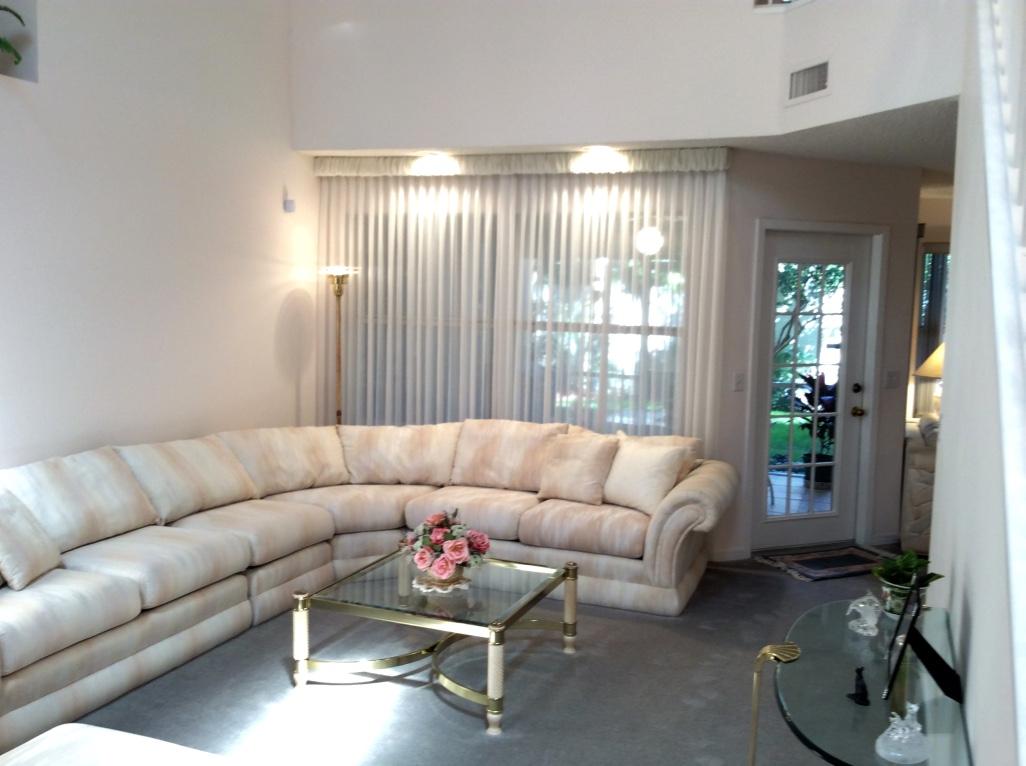 5204 Majorca Club Drive Boca Raton, FL 33486 - Photo 8 of 46 LIVING ROOM