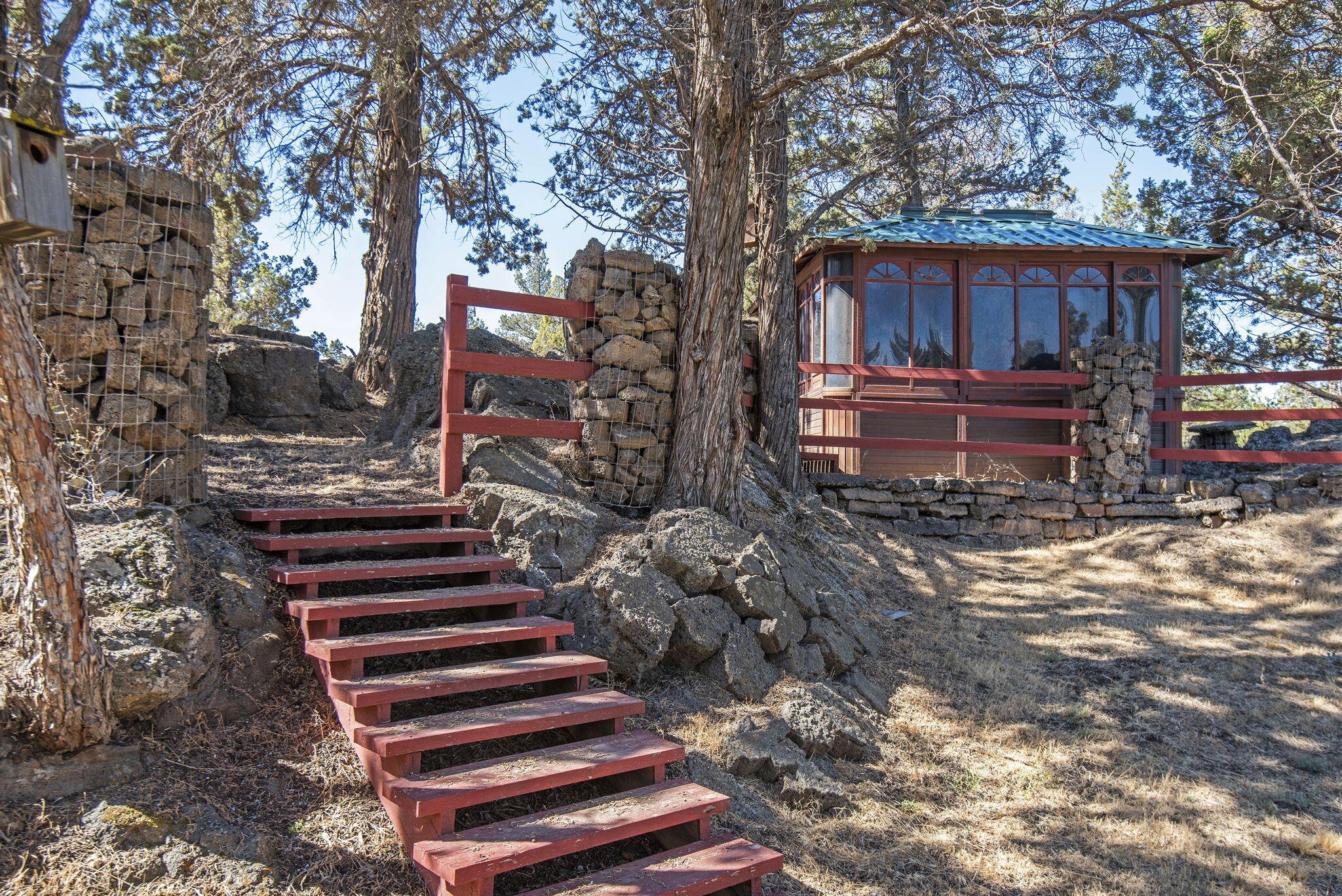 16822 Rainbow Road Terrebonne, OR 97760 - Photo 25 of 36 Gazebo