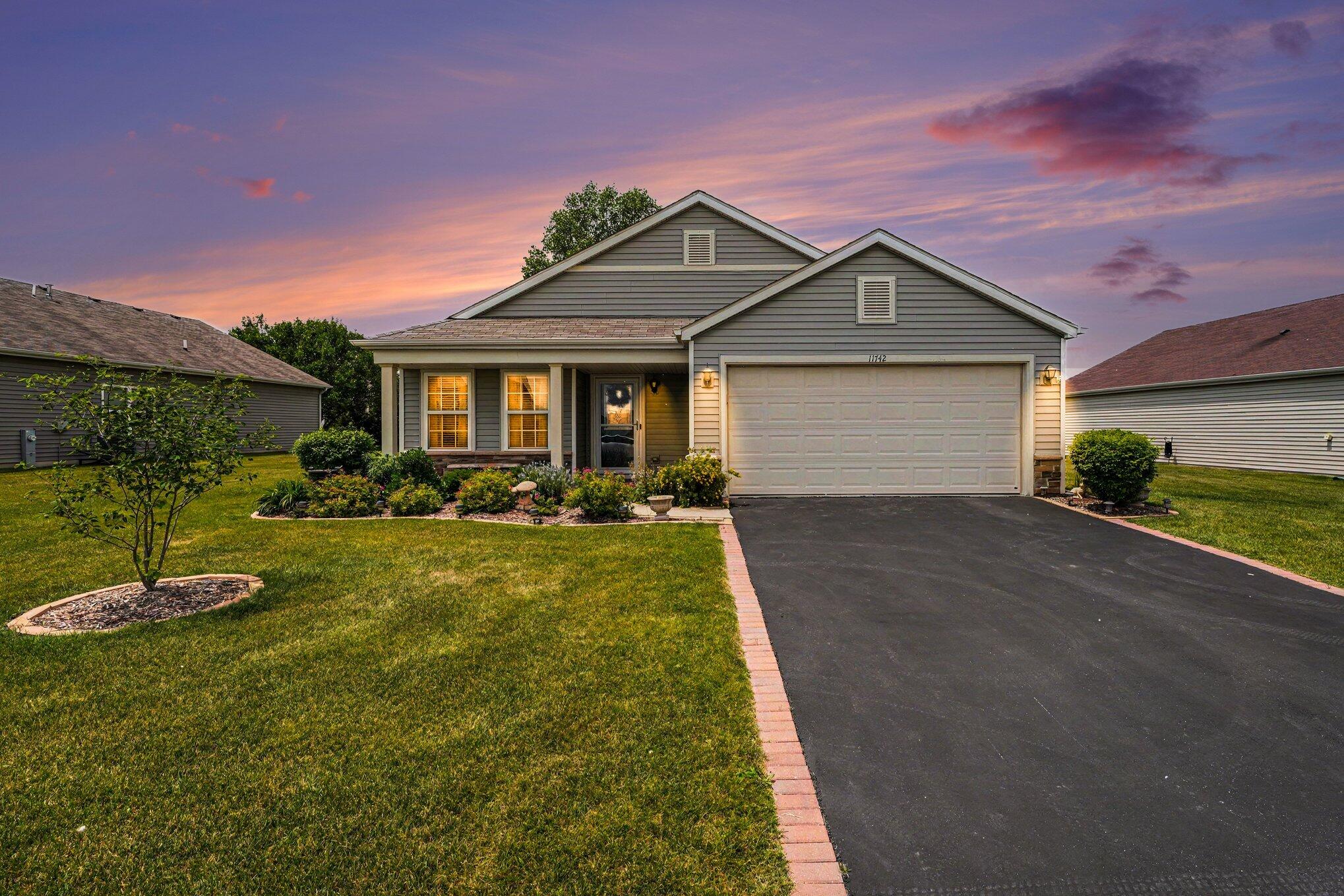 11742 Carolina Street Crown Point, IN 46307 - Photo 1 of 26 2038x1359