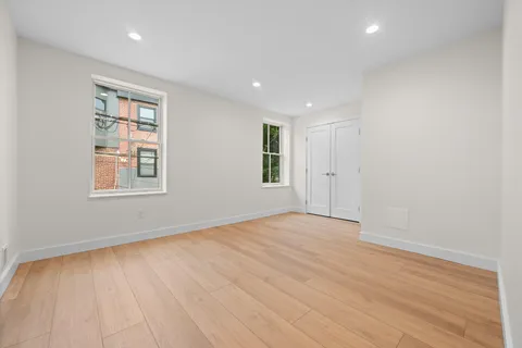 $575,000 | 440 Poplar Street, Philadelphia, PA 19123