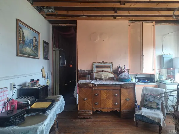 $240,000 | 216 3rd Street, Radford, VA 24141