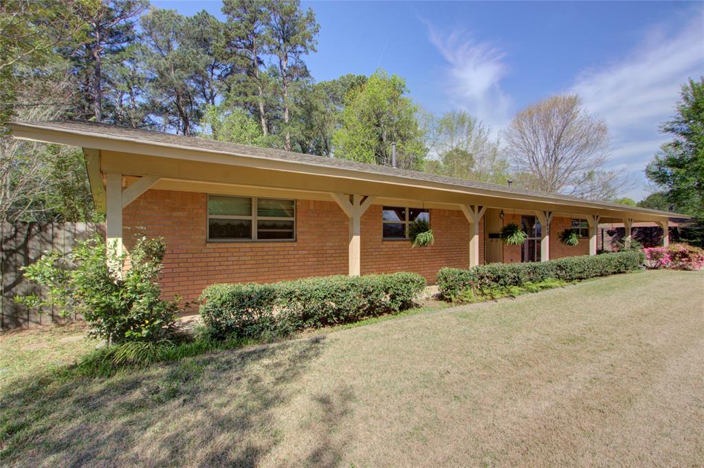 4207 Hazel Street Texarkana, TX 75503 - Photo 30 of 30 front view of a house with a garden