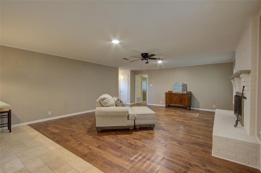 4207 Hazel Street Texarkana, TX 75503 - Photo 8 of 30 a living room with furniture