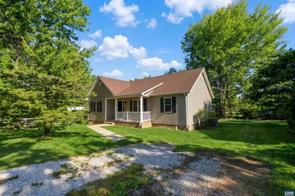 $300,000 | 38 Hayrick Road, Waynesboro, VA 22980