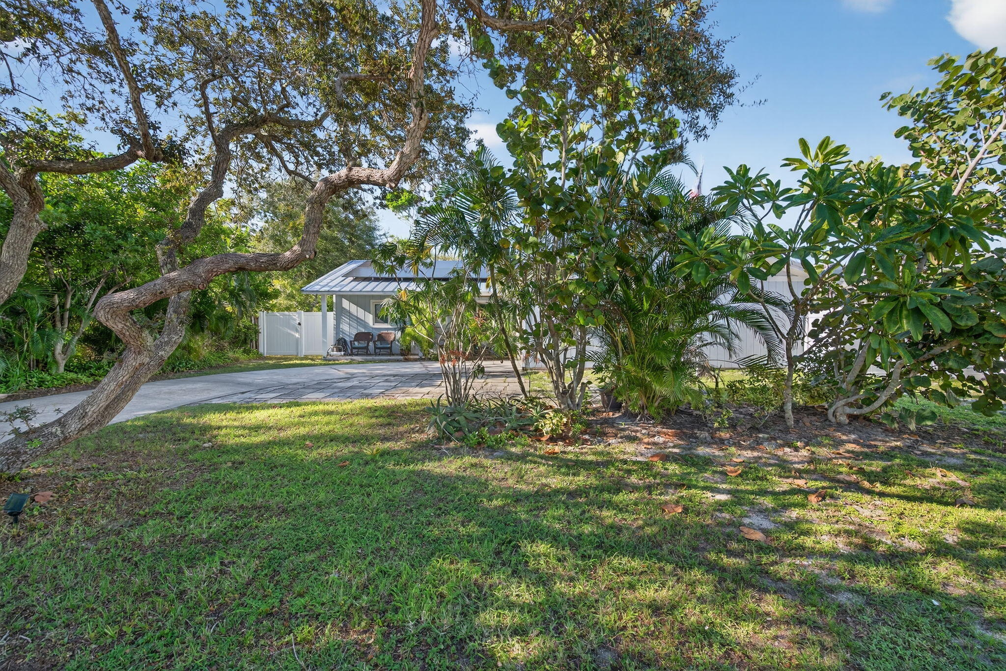5095 Southeast Manatee Terrace Stuart, FL 34997 - Photo 56 of 58 Front of home 2