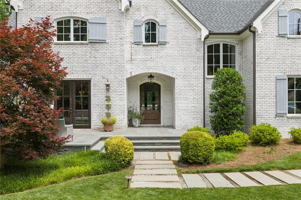 6321 Hunting Creek Road Northeast Sandy Springs, GA 30328 - Photo 5 of 70
