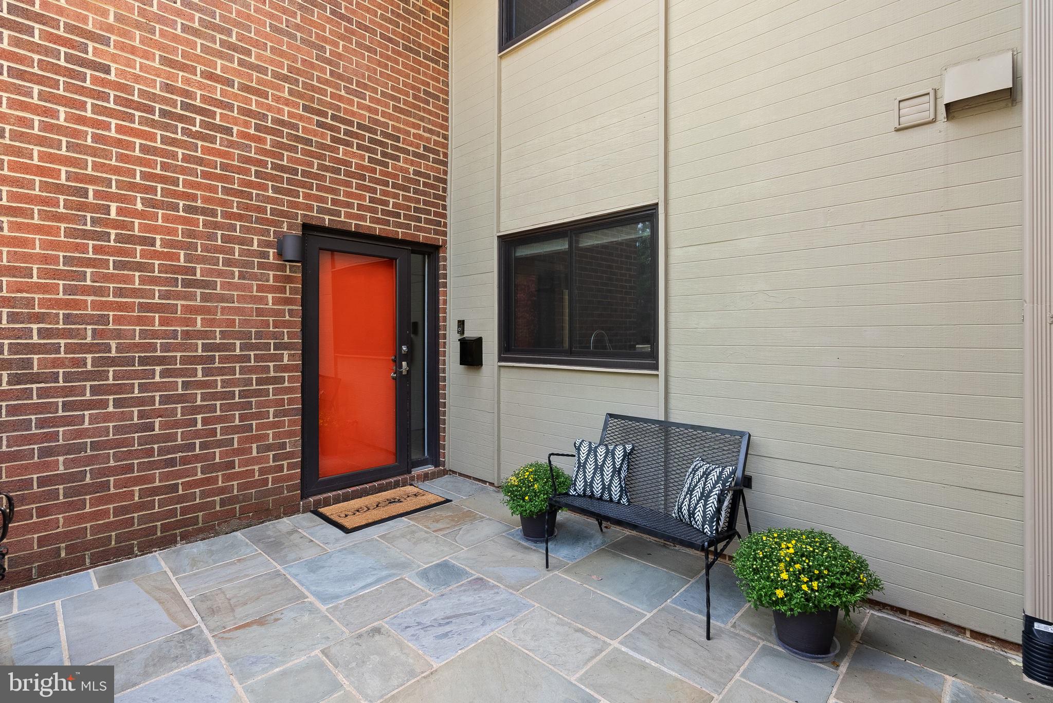 11777 Indian Ridge Road Reston, VA 20191 - Photo 4 of 60