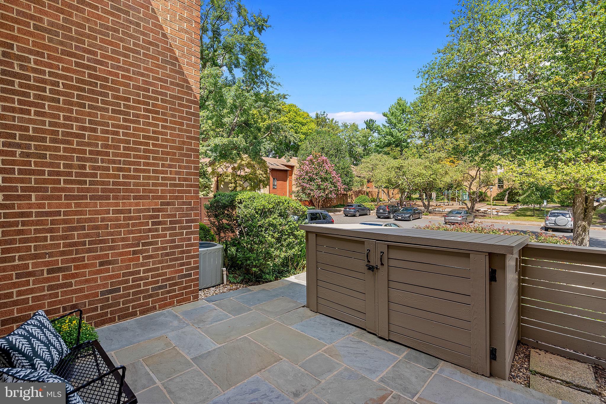 11777 Indian Ridge Road Reston, VA 20191 - Photo 6 of 60