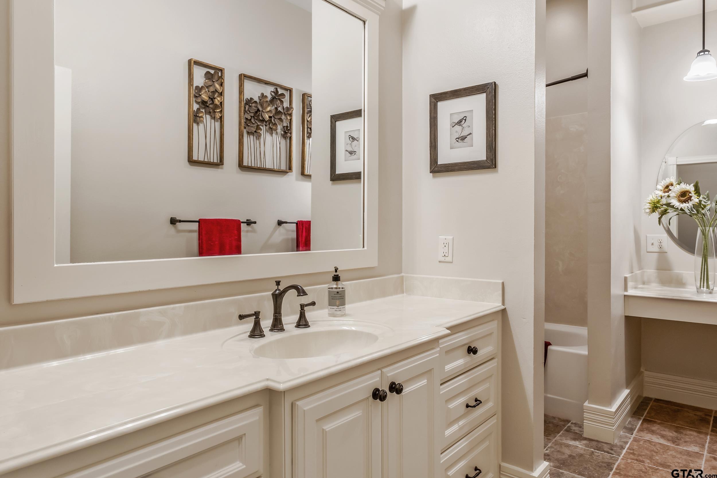 1881 Valley View Lane Tyler, TX 75703 - Photo 13 of 34