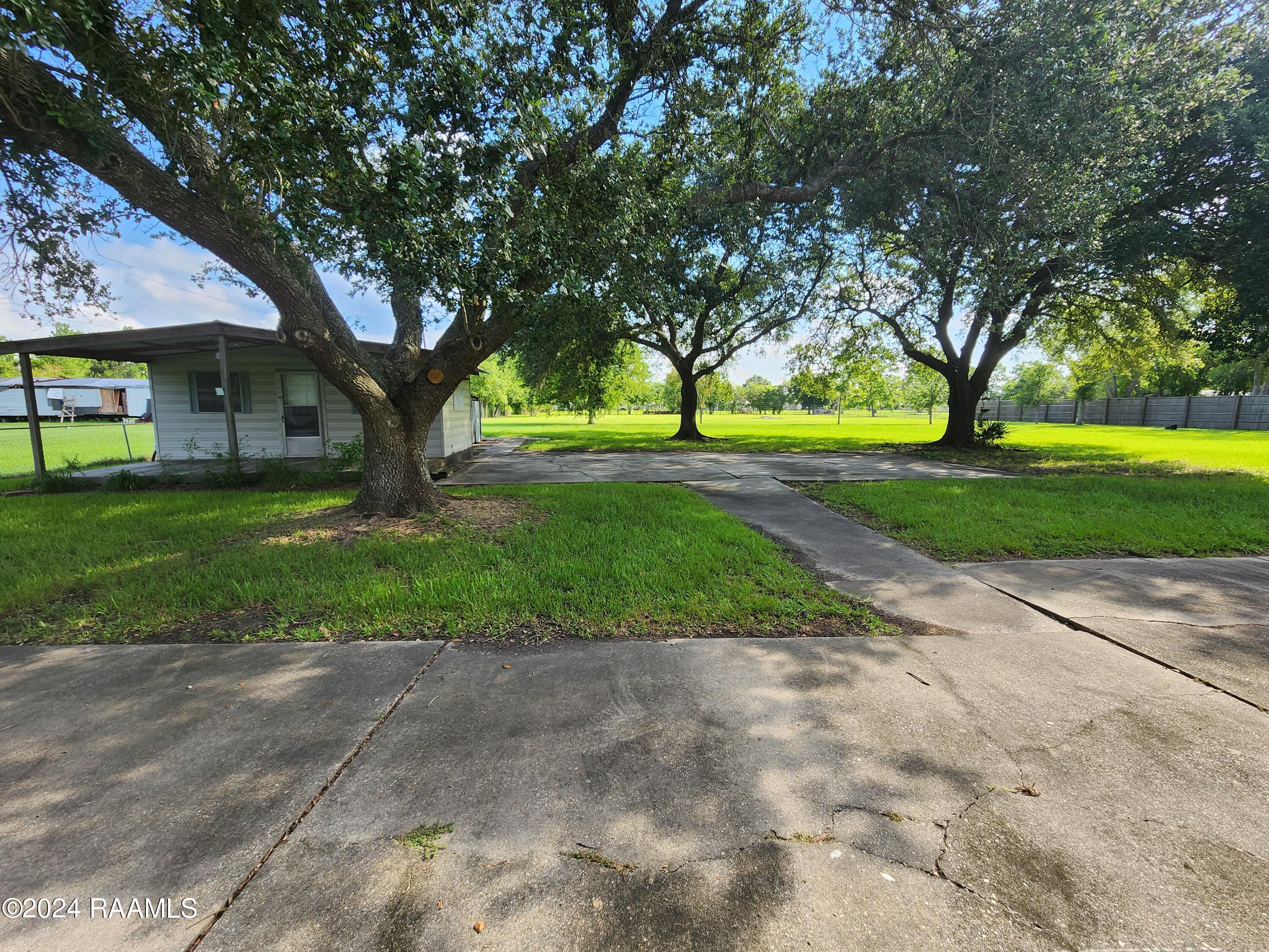 1034 Leger Road Breaux Bridge, LA 70517 - Photo 4 of 39 storage
